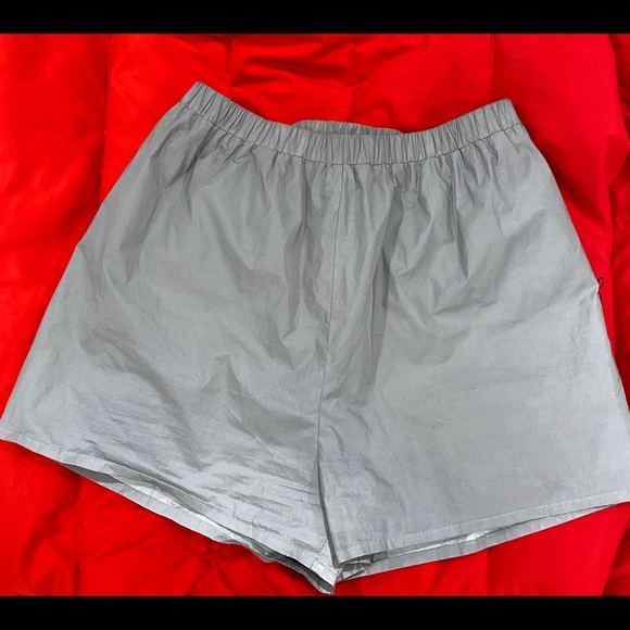REFLECTIVE SHORTS ⚡️ - Picture 2 of 2